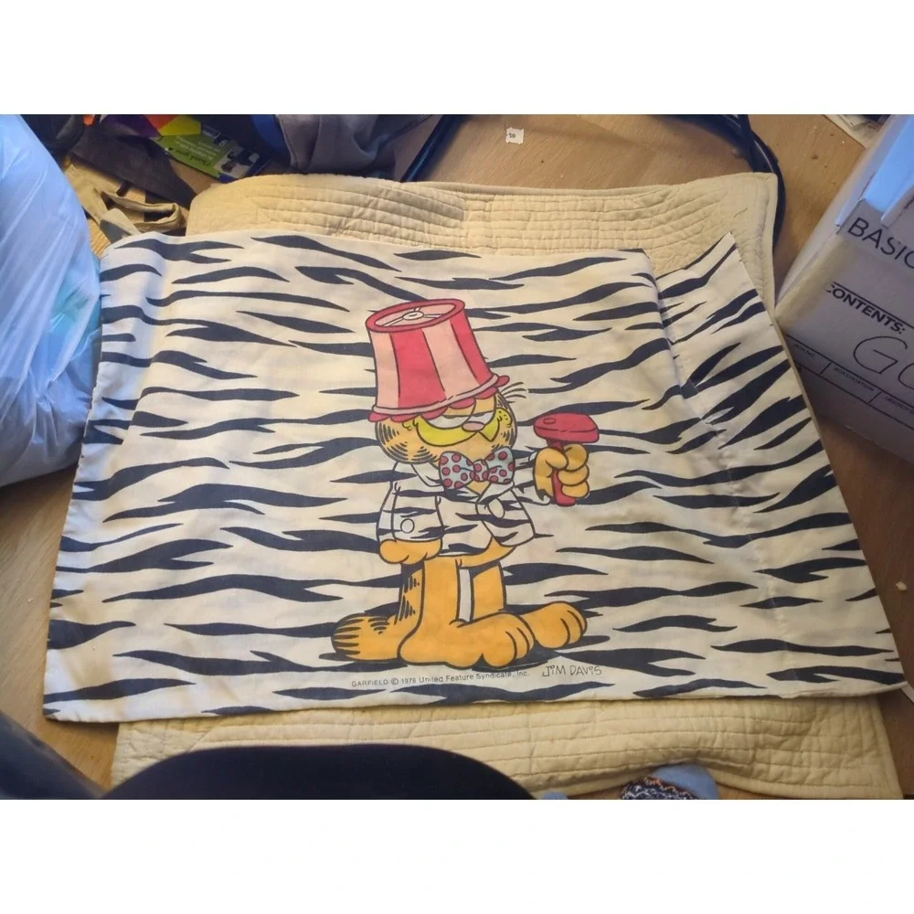 Vtg 1978 Party Garfield Zebra Print Double Sided Pillow Case